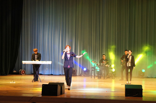 歌曲《深呼吸》