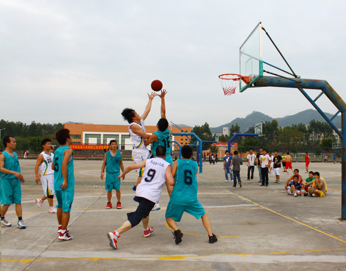 互不相让,争取得分