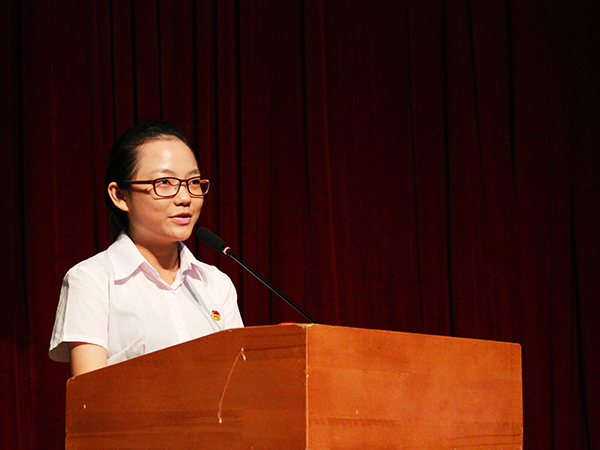 老团员代表发言