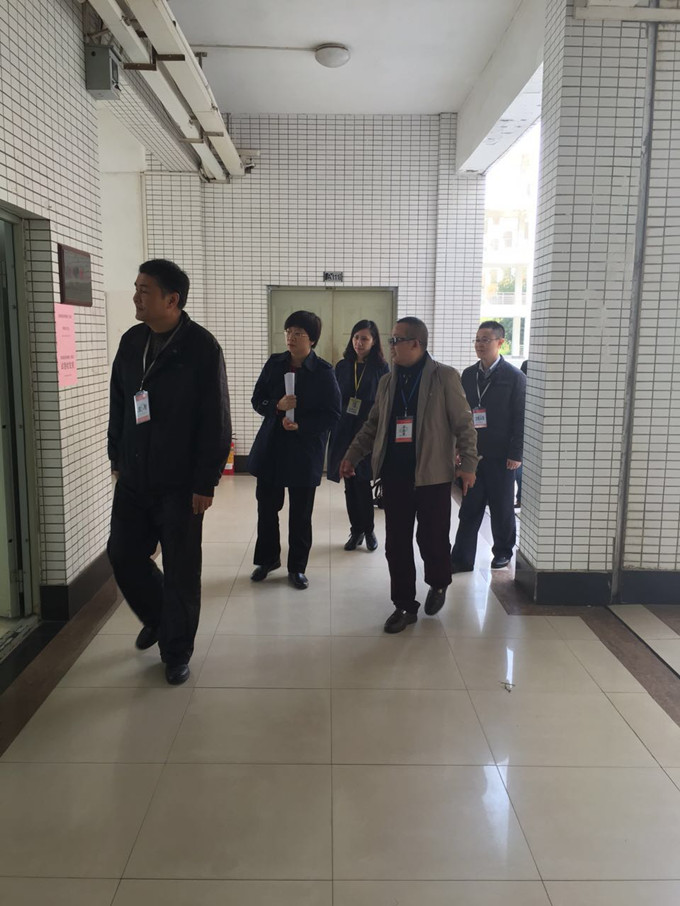 陈德清副校长陪同省市职业鉴定中心领导巡查考场