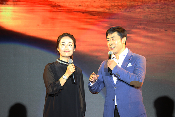 河源与佛山代表联袂朗诵《四月的纪念》